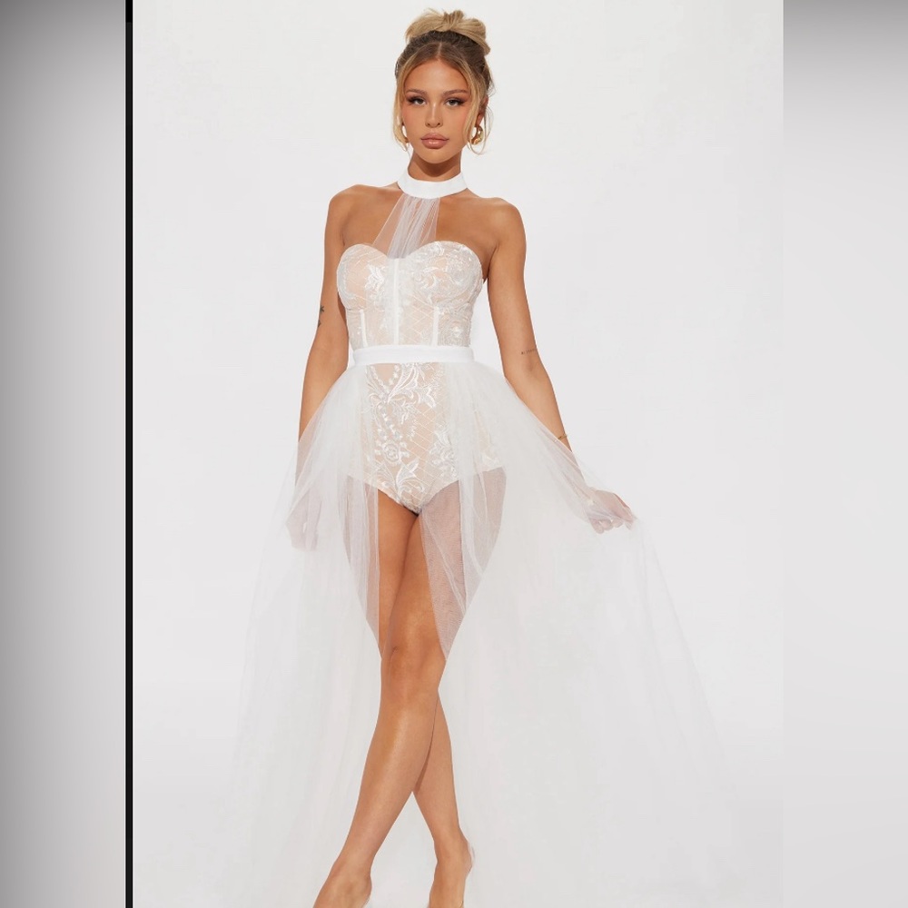 NWT Fashion Nova Bride Jackpot Tulle Gown